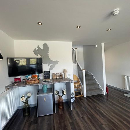 Villa The Bridge Self Catering Kilmaluag Esterno foto
