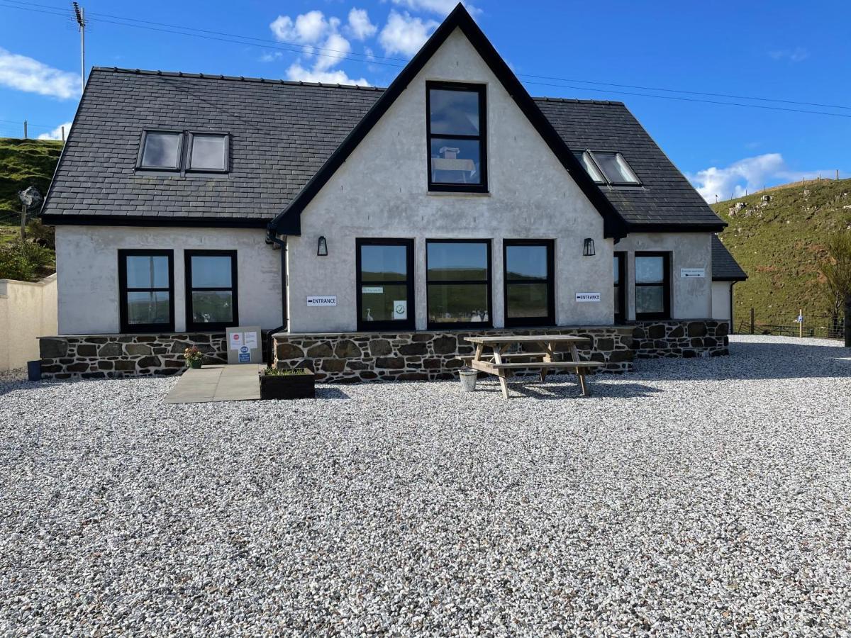 Villa The Bridge Self Catering Kilmaluag Esterno foto