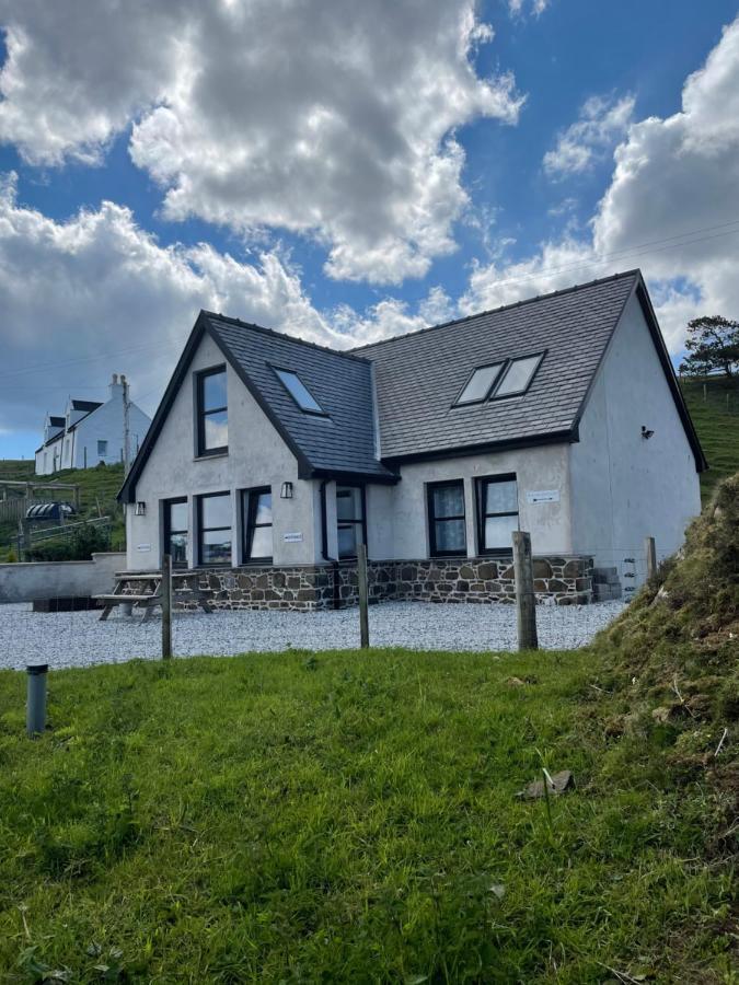 Villa The Bridge Self Catering Kilmaluag Esterno foto