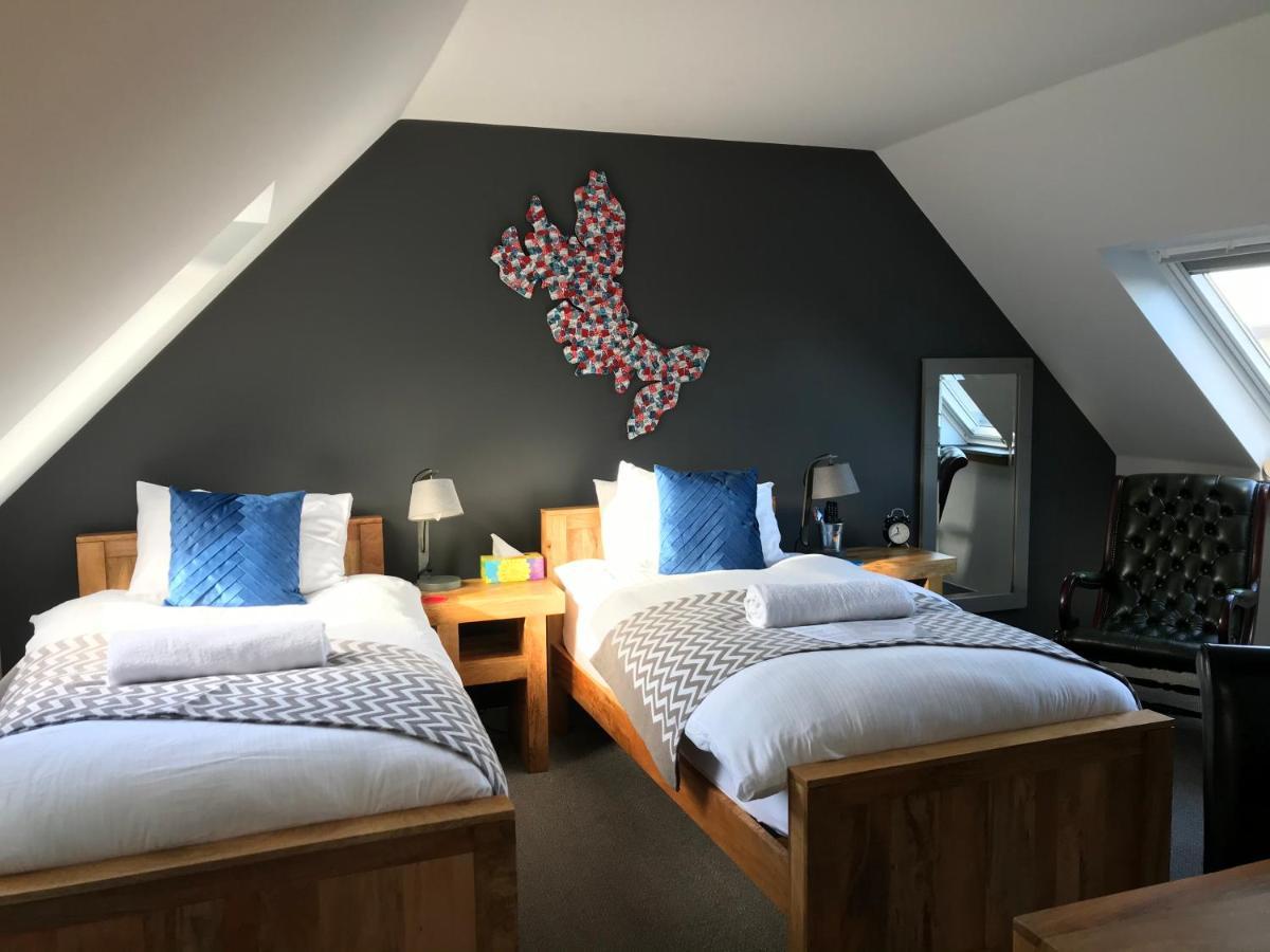 Villa The Bridge Self Catering Kilmaluag Esterno foto
